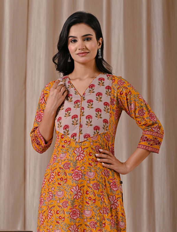 Yellow Jaal Block Printed Cotton Straight Kurti
