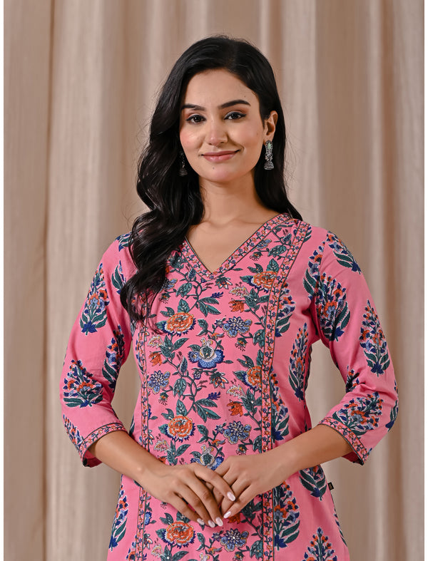 Pink Block Printed Cotton Straight Fit Kurti
