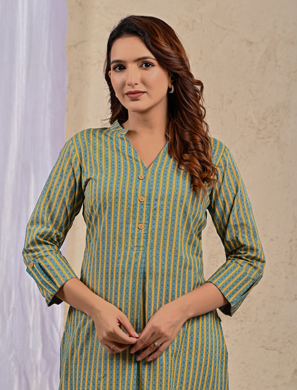 Green Stripe Printed Straight Kurti